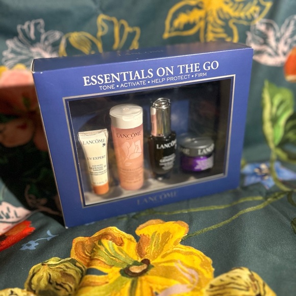 New Lancôme Essentials On The Go Skincare Set